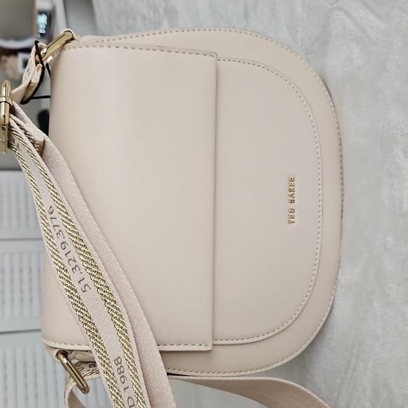 Ted Baker Elegant Crossbody Bag - Picture 1 of 15